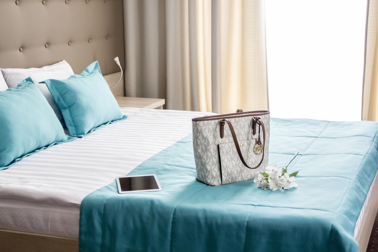 Hotel Versailles 루치크 외부 사진